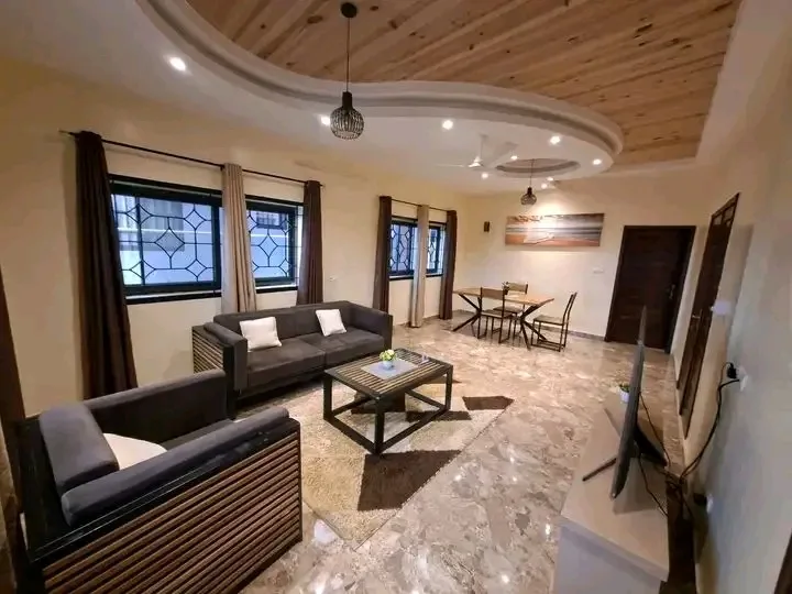 APPARTEMENT MEUBLÉ DE DEUX CHAMBRE SALON À L'ÉTAGE À FIDJROSSE CLUB DES ROIS 