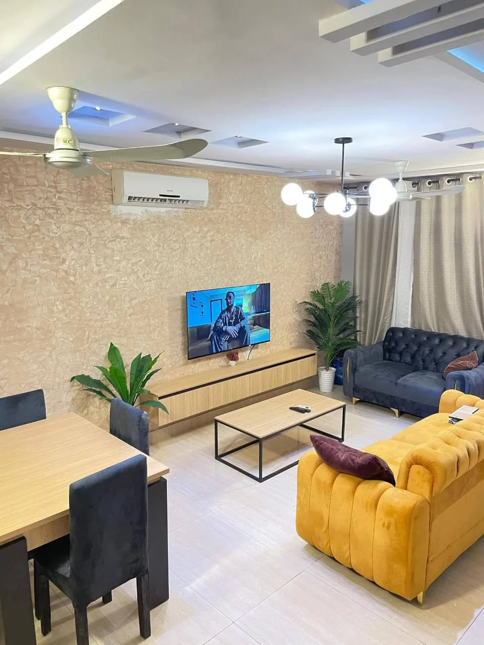 APPARTEMENT MEUBLÉ DE 2 CHAMBRES & SALON - ZONE ÉGLISE CATHOLIQUE DE AKPLOMEY - AGLA