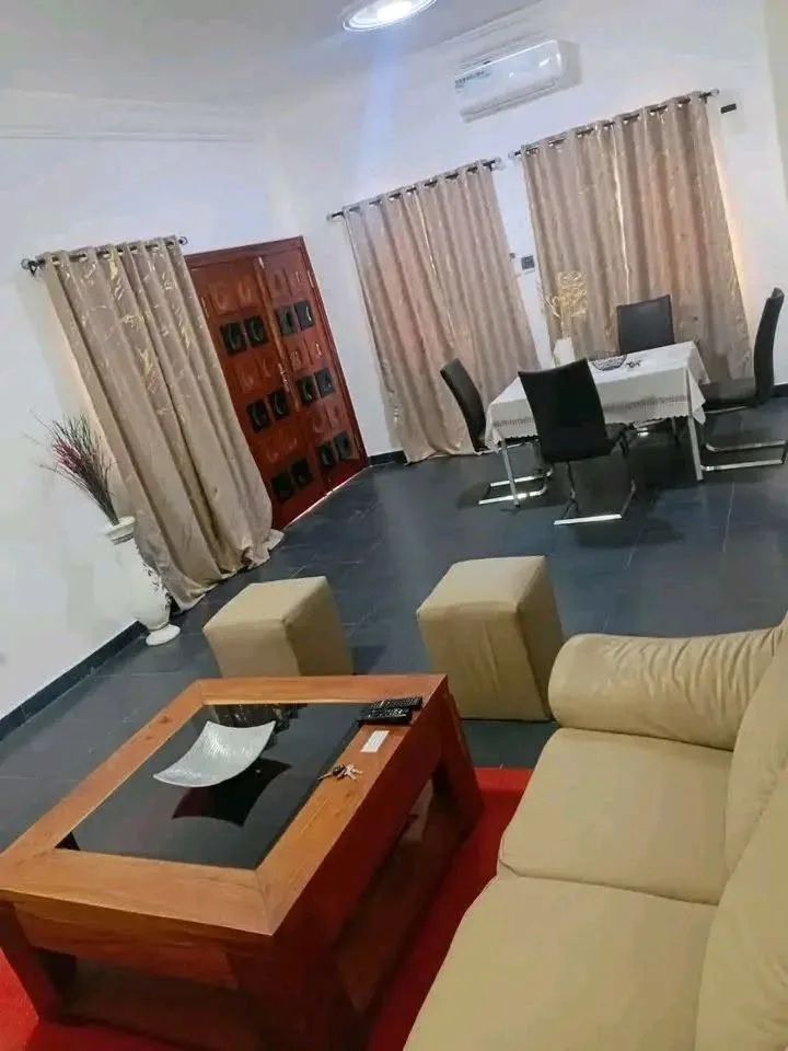  appartement meublé de 2 chambres salon à Fidjrossè Togbin