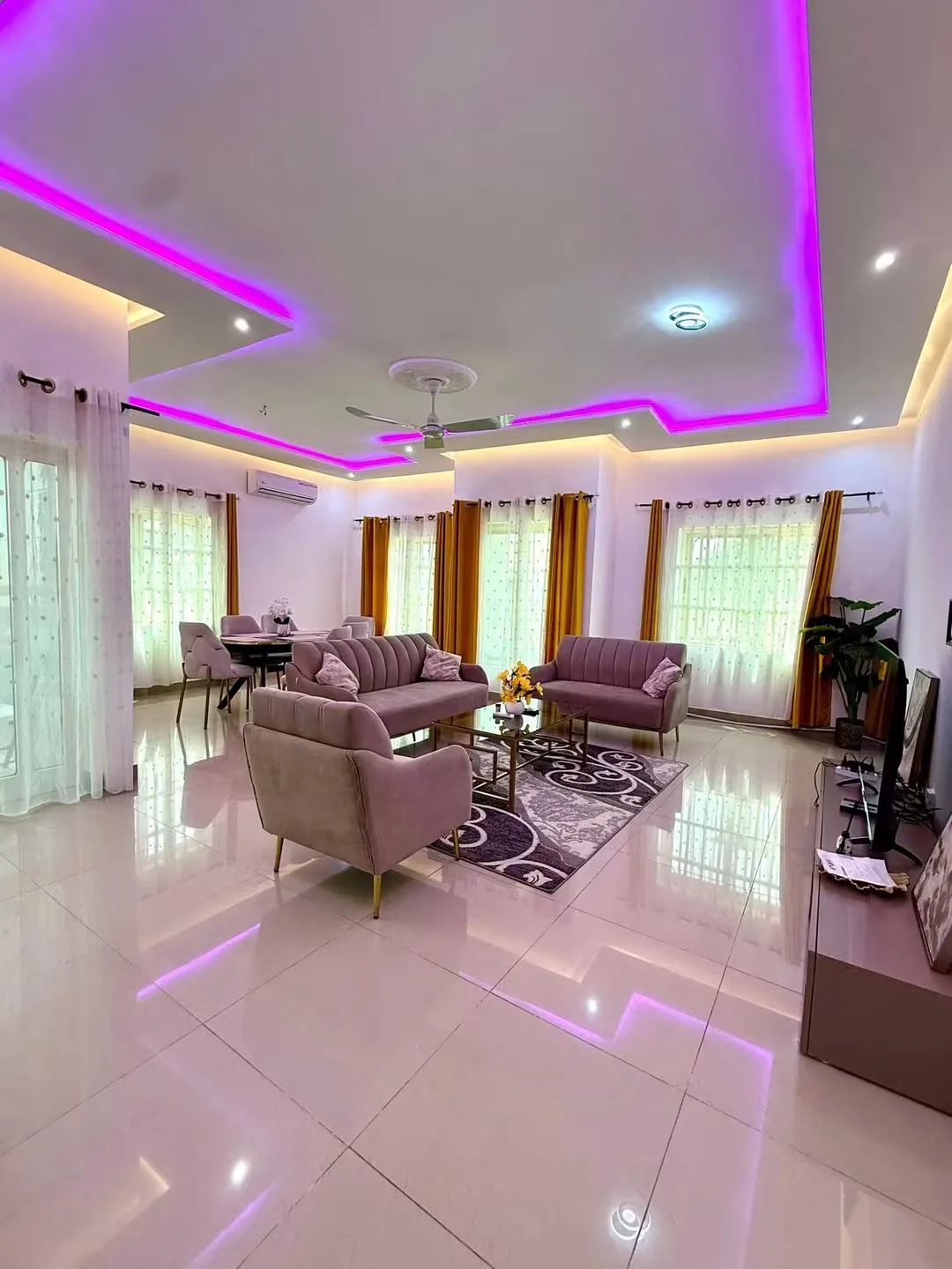 Appartement meublé avec vue sur la mer – Fidjrossè, Cotonou