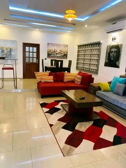 Villa basse meublée 2 chambres avec terrasse — Fidjrossè Plage