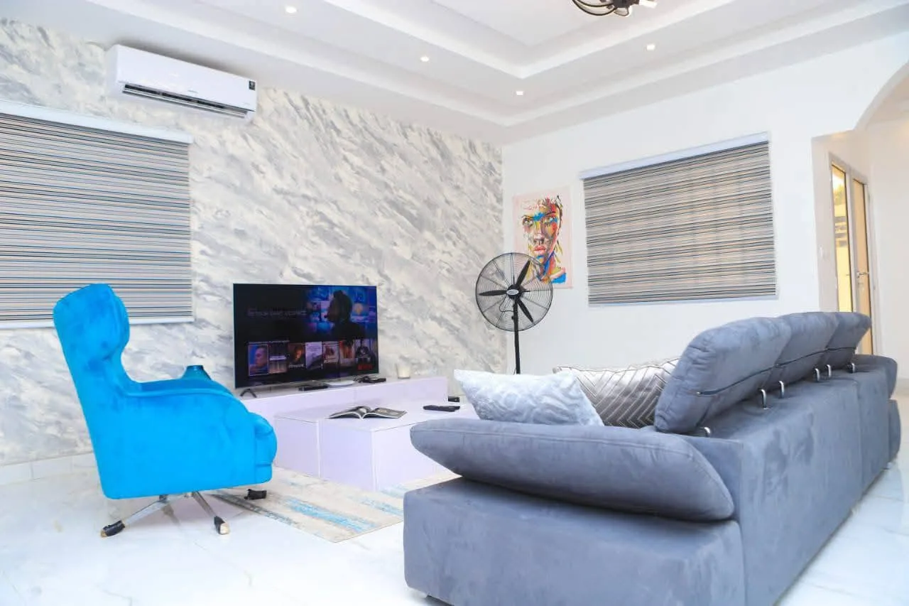 Appartement meublé 2 chambres — Entrée personnelle | Fidjrossè Fin Pavé
