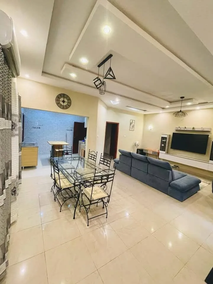 Appartement meublé 3 chambres — Entrée personnelle | Menontin, Cotonou