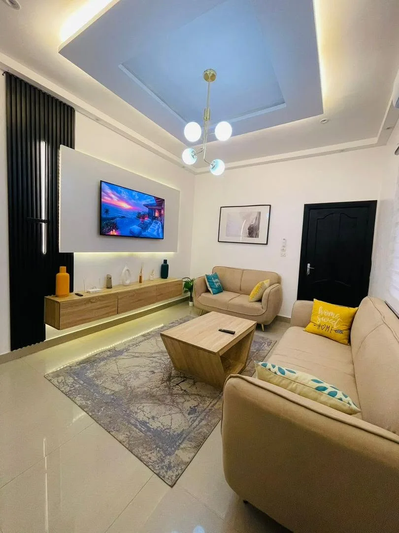 Villa meublée 2 chambres avec terrasse — Fidjrossè