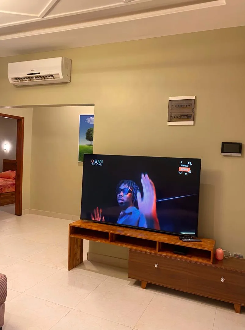 LUXURY FURNISHED APARTMENT FOR RENT – FIDJROSSÈ AKOGBATO